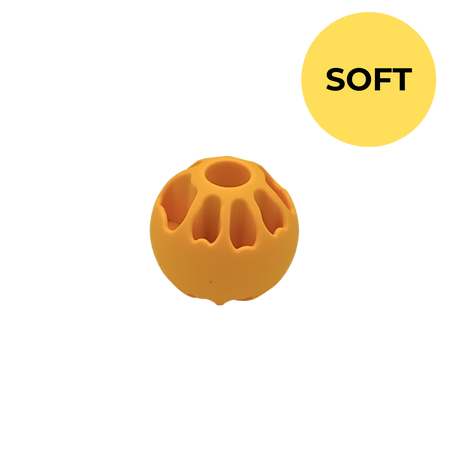 Fiboo - Piłka na smaczki dla psa Snack Fibooll SOFT miodowa ⌀6 cm