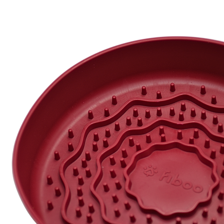Fiboo - Lick Fiboowl 2w1 – Miska Spowalniająca i Mata do Lizania dla Psów i Kotów | Ø 19 cm | Bordowa | Antypoślizgowa